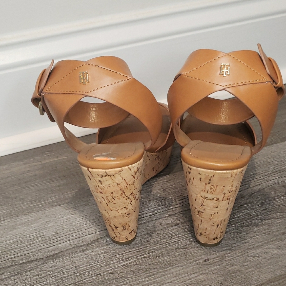 Tommy Hilfiger Tan Wedge Sandals - Picture 3 of 12